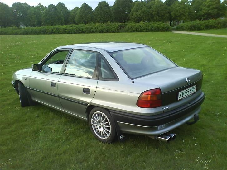 Opel Astra f gls billede 1