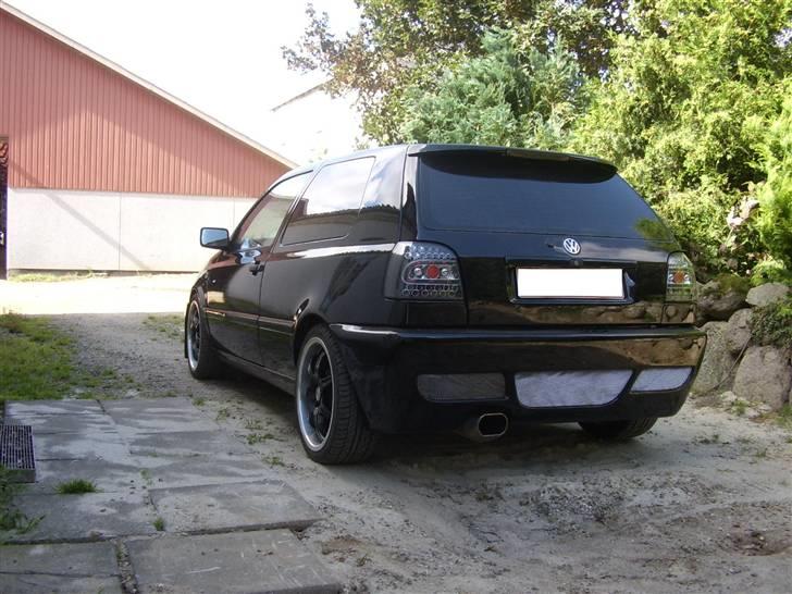 VW golf 3 "DØD" - der mangler lige en visker arm her bagpå den kommer billede 5