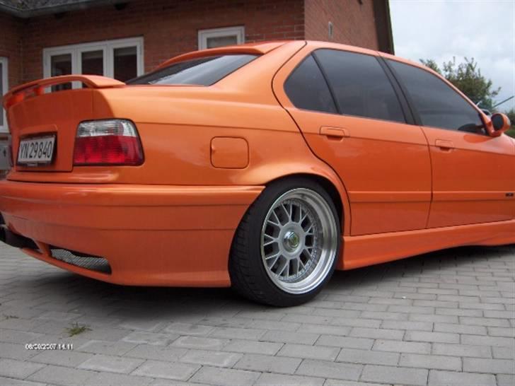 BMW 325i solgt billede 8