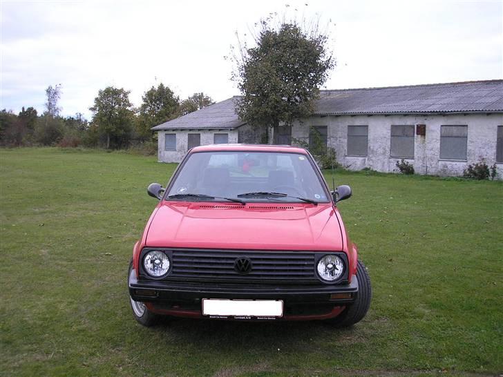 VW Golf 2 Manhattan - Golfen forfra, sort logo billede 1