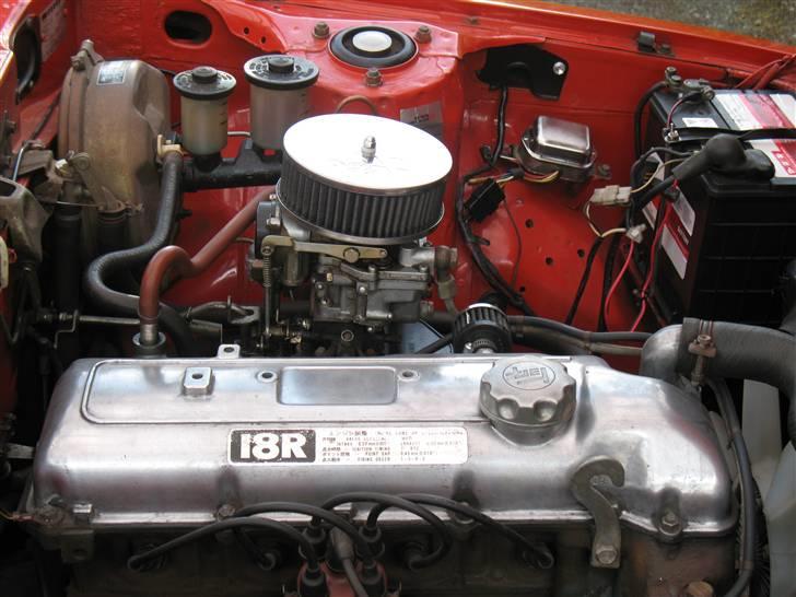 Toyota Celica 2000 Liftback - Ved ITM 2009 havde jeg derfor brugt mange timer på at gøre motorrummet pænt billede 11