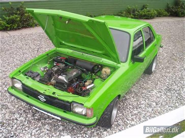 Opel Kadett C 2,2 4 dørs solgt billede 2