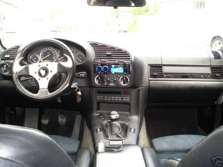 BMW 325i Coupe - = Solgt = - billede 9