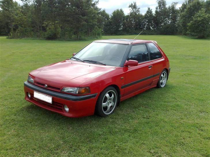 Mazda 323 BG billede 1