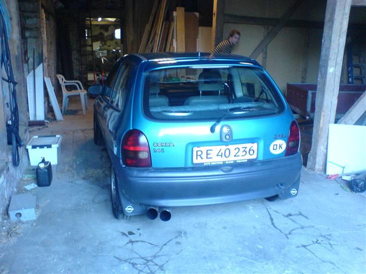 Opel Corsa B "Solgt" - Efter at baglygterne er blevet tonet lidt billede 13