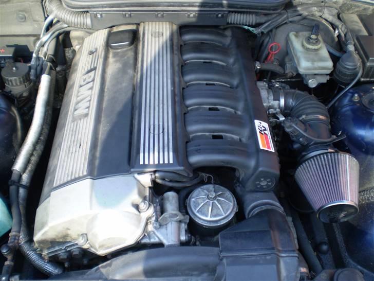 BMW 325I AFGIK VED DØDEN! billede 4