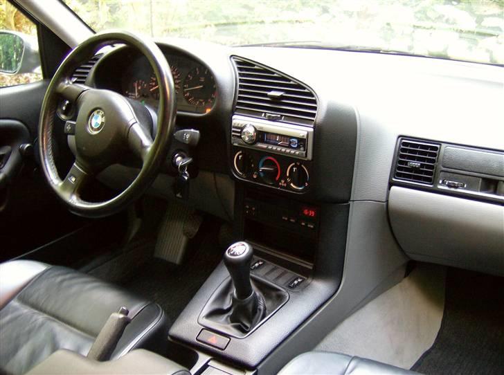 BMW 325i billede 8