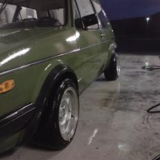 VW Golf 1 1.6 TD SOLGT!