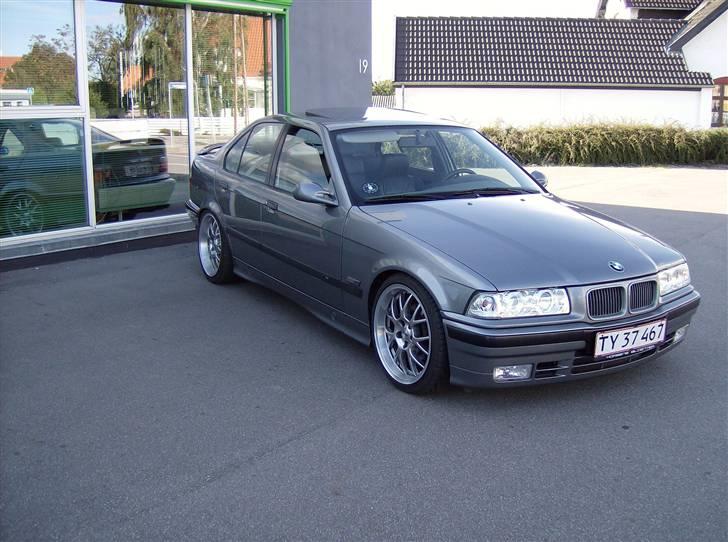 BMW 325i billede 13