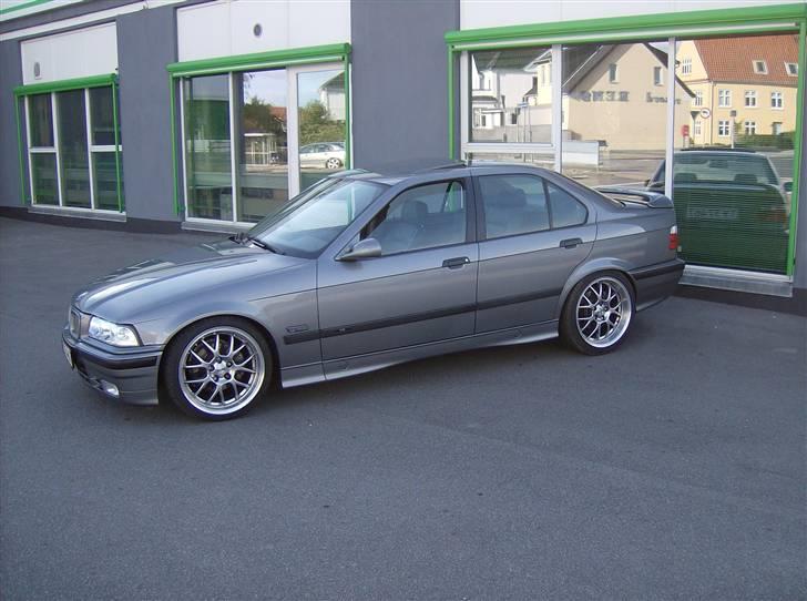 BMW 325i billede 15