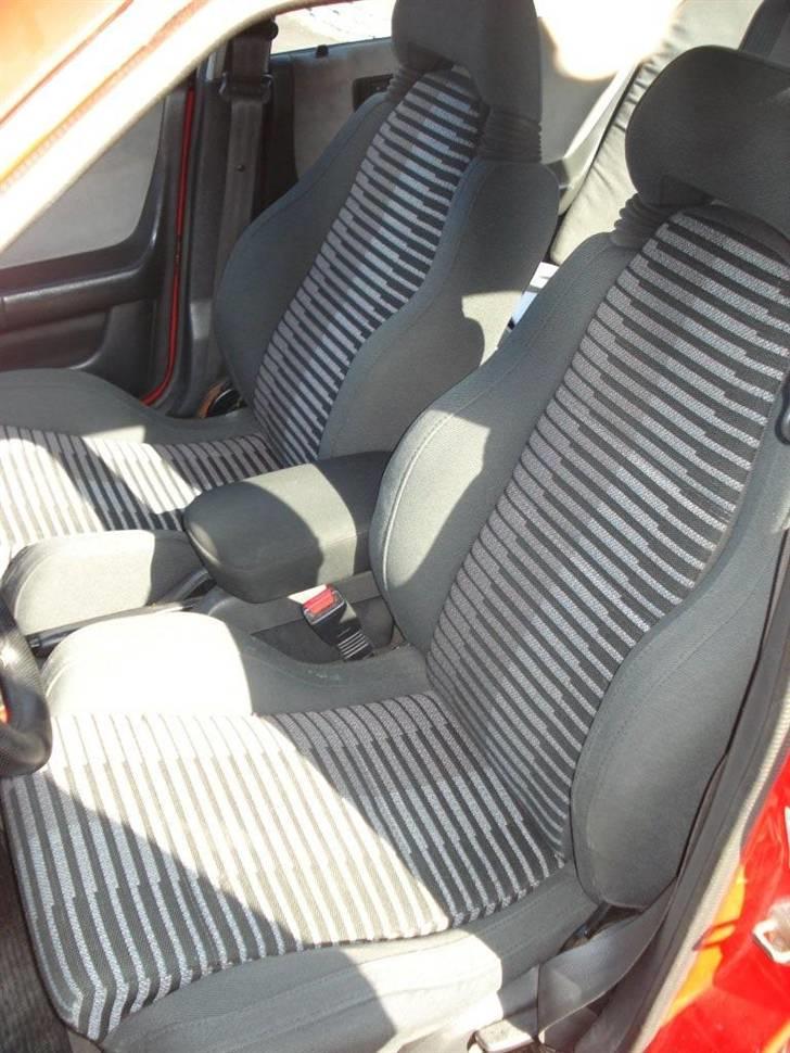 Mazda 323f - solgt - armlæn fra rav4 billede 20