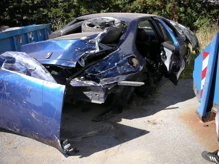 Peugeot 406 >>DØD<< - Sådan Går Det Når Man Låner Sin Bil Ud!! billede 19