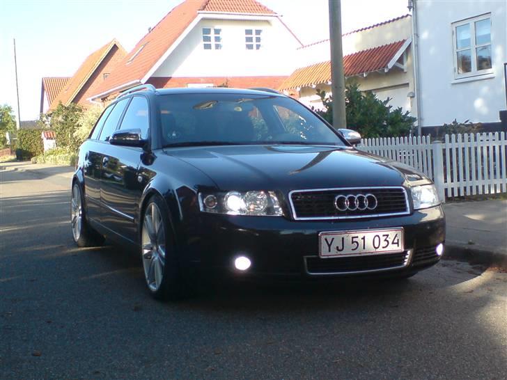 Audi A4 Avant *SOLGT* - 6000 K i nær og tåge lys. billede 8