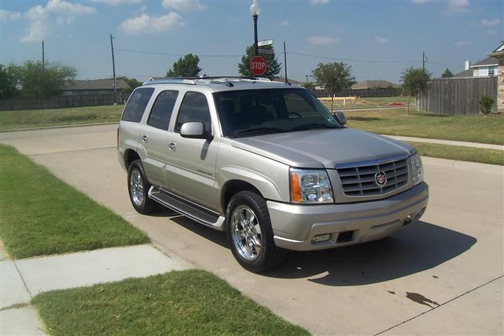 Cadillac escalade - Da den stod i USA før den kom hjem med 20 t chrom fælge nu vinter fælge billede 5