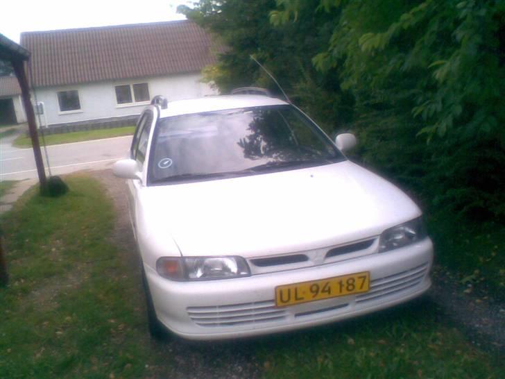 Mitsubishi Lancer 1,6 16v SOLGT - Taget forfra billede 1