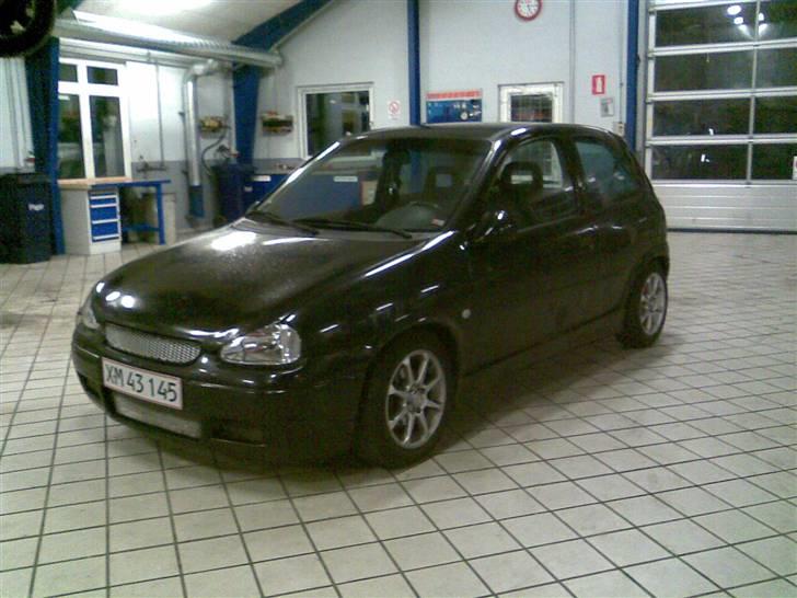 Opel Corsa 1,4 NZ-Sport Solgt! billede 2