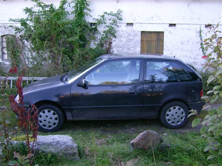 Suzuki Swift 1.3 *SOLGT* billede 3