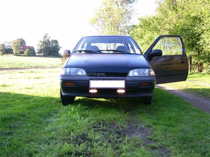 Suzuki Swift 1.3 *SOLGT* billede 4