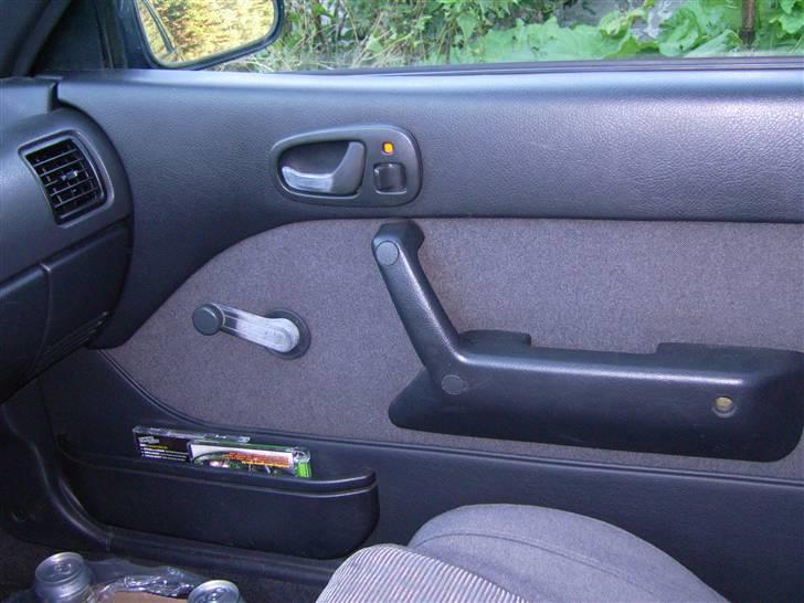 Suzuki Swift 1.3 *SOLGT* billede 9