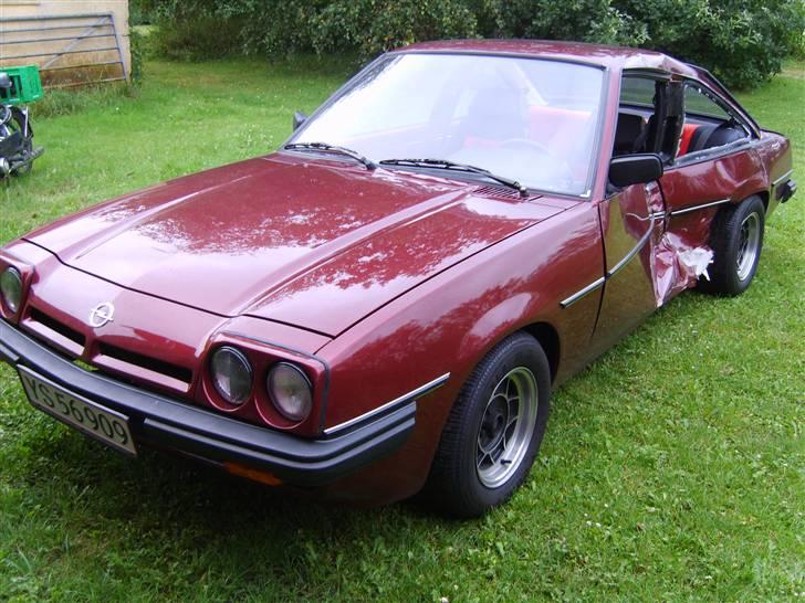 Opel Manta B (død) - :´( billede 9
