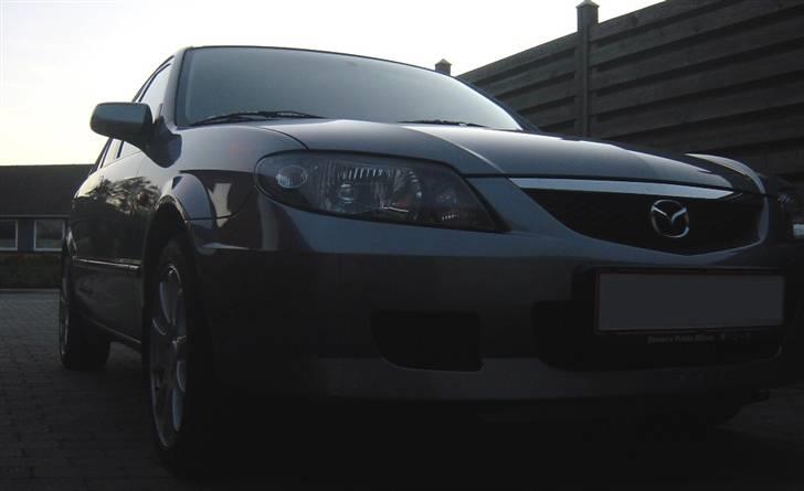 Mazda 323F BJ billede 7