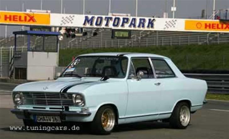 Opel Kadett C "Filmstjernen" - Det var denne tyske Kadett B, der startede mine drømme om en Retro racer Kadett. billede 11
