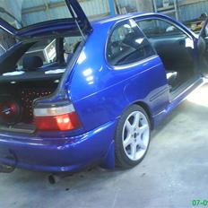 Toyota Corolla 1,6 GSI 16v solgt