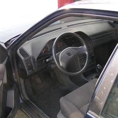 Peugeot 605 2,0 Sli *SOLGT*