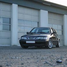 Saab 900  