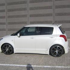 Suzuki swift GL-j perlemorhvid