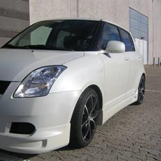 Suzuki swift GL-j perlemorhvid