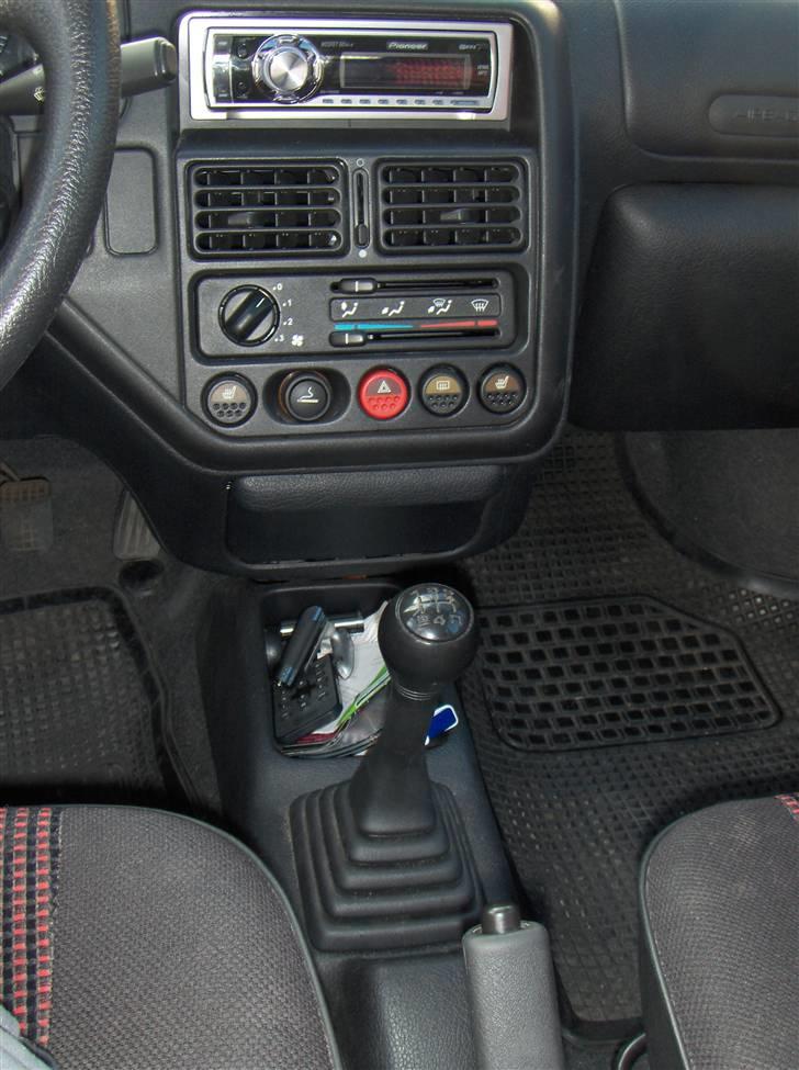 Peugeot 106 SOLGT billede 3
