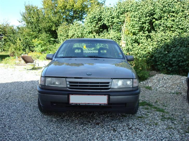 Opel Vectra A 2,0 8v (SOLGT) billede 2