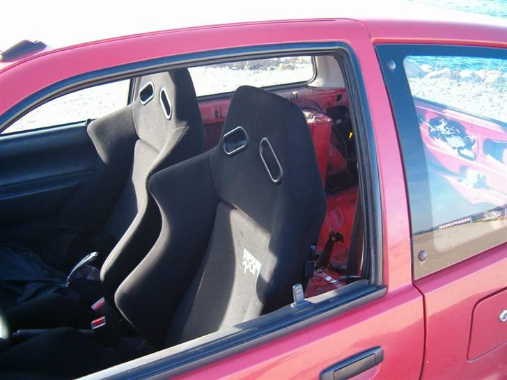 Daihatsu Charade 1.6 Gokart SOLGT - Sådan der kommer den til at køre rundt i et stykke tid endnu. billede 6