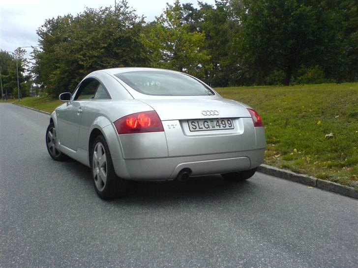 Audi TT 1,8T 180 Coupé [SOLGT] billede 2