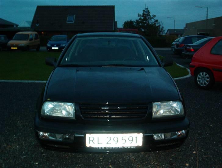 VW vento 1,8  SOLGT  - efter bilen er blevet heltlakeret billede 13