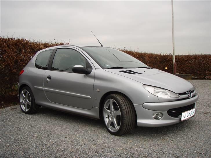 Peugeot 206 billede 1