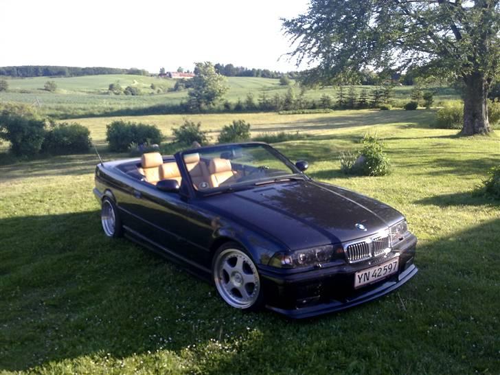 BMW E36 cabirolet  SOLGT billede 2
