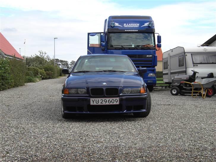 BMW 316i  - med øjenskygge og m3 kofanger billede 8