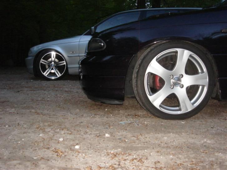 Opel Astra F 2,0 GSI 16v SOLGT - Astra´en og en vens BMW e46,, de da slet ik lave vel :D billede 3