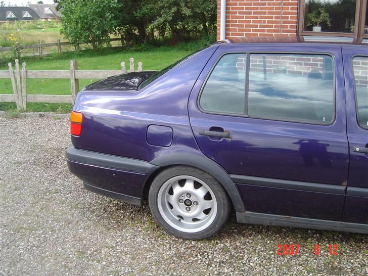 VW vento (BYTTET VÆK!) - med gevind bag billede 8