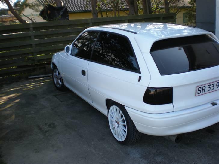 Opel Astra F - efter den lille reno. sommer 08 billede 1