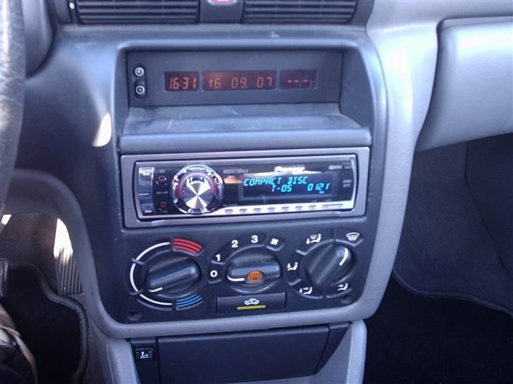 Opel Astra F - ja ikk så meget pioneer:) billede 7
