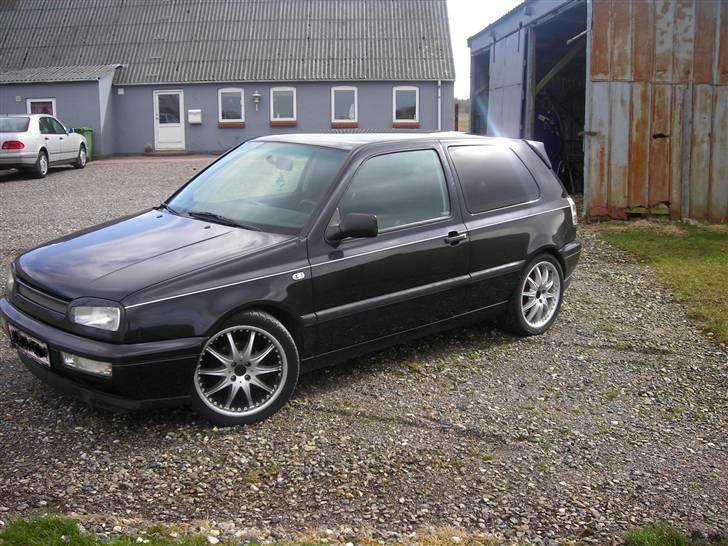 VW GOLF 3 1,8  billede 2