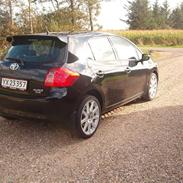 Toyota Auris 2.0 D-4D Sol