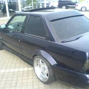 BMW E30 325i