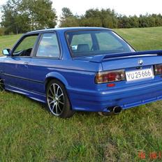 BMW 323i solgt*