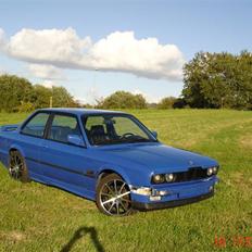 BMW 323i solgt*