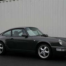 Porsche 911 Carrera 4 - 964