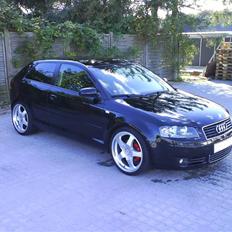 Audi A3 2.0 FSI **SOLGT**